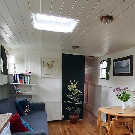 Roisin Dubh Houseboat Hotel Sallins Exterior photo